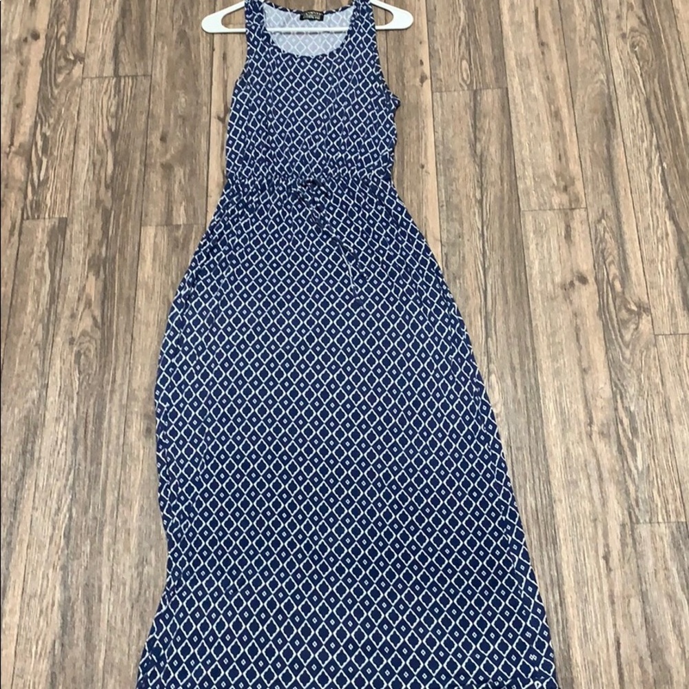 Sleeveless maxi dress